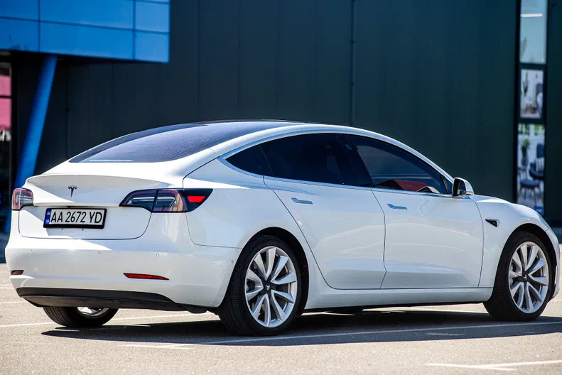 Tesla Model 3 2018 - 5