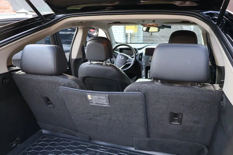 Opel Ampera 2012 - 18