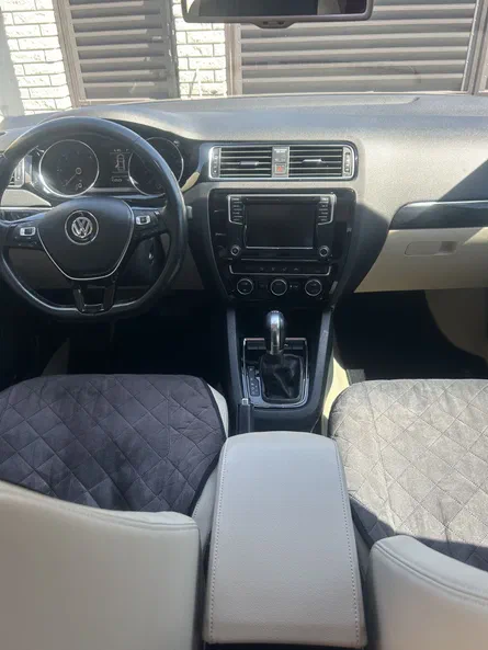 Volkswagen Jetta 2016 - 6