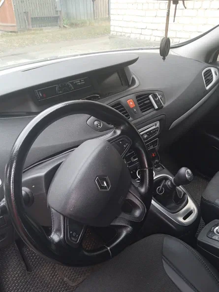 Renault Scenic 2010 - 7