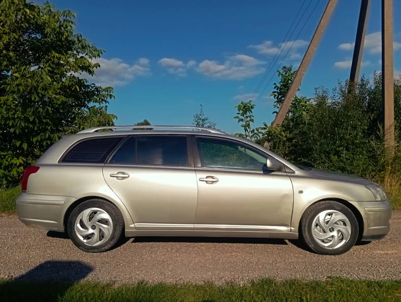 Toyota Avensis 2003