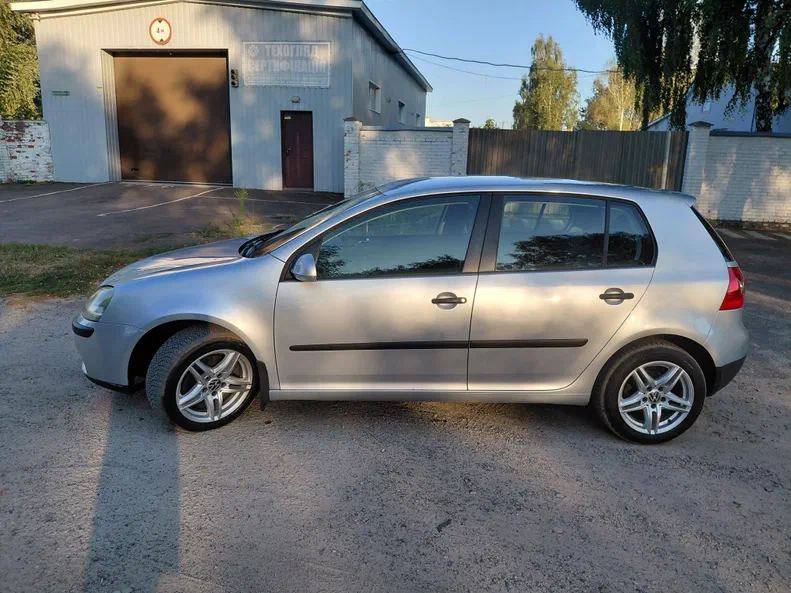 Volkswagen Golf 2003 - 0