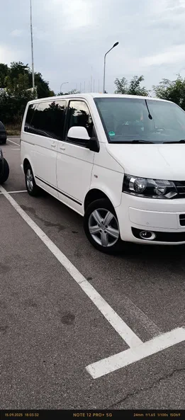 Volkswagen Multivan 2011 - 23