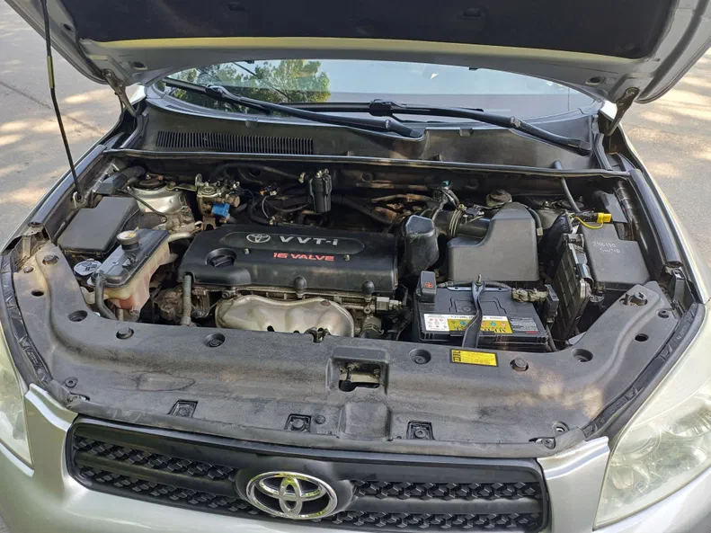 Toyota RAV4 2007 - 8