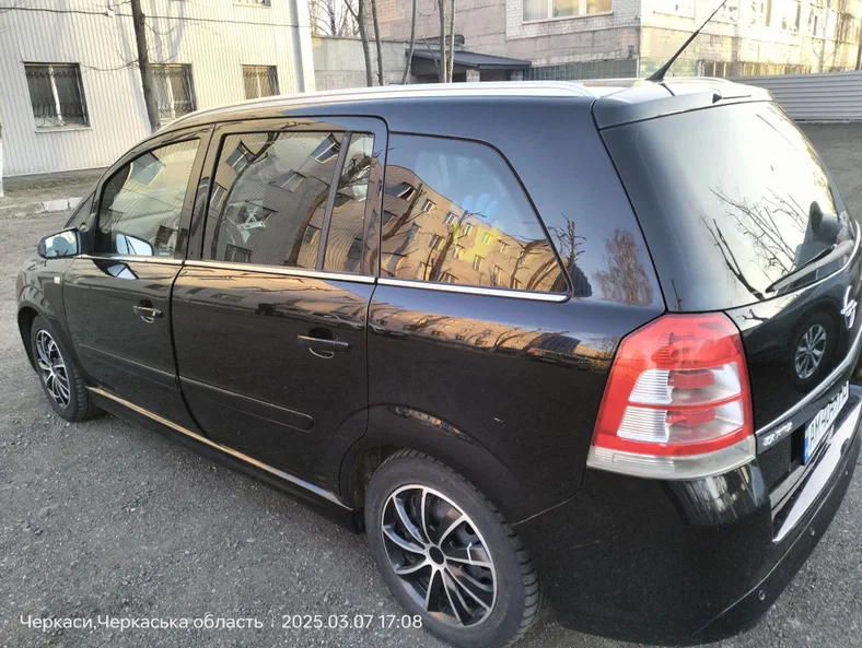 Opel Zafira 2008 - 6