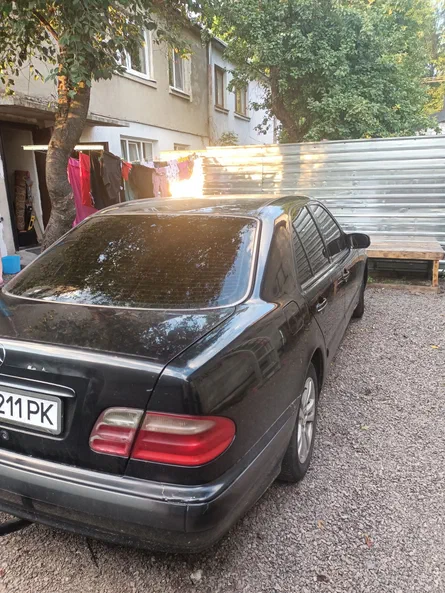 Mercedes-Benz E-Класс 2001