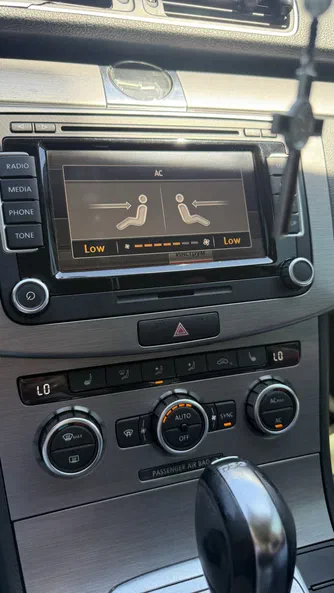 Volkswagen Passat 2012 - 16