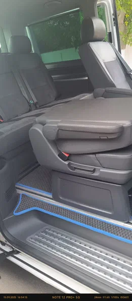 Volkswagen Multivan 2011 - 27
