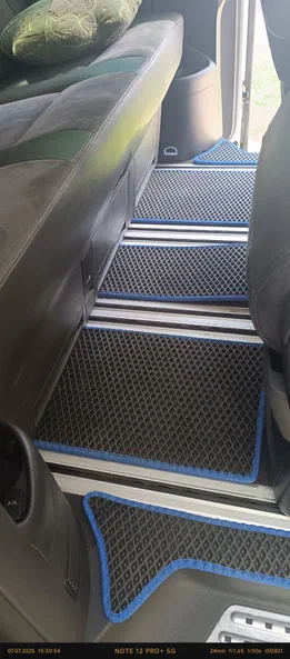 Volkswagen Multivan 2011 - 16