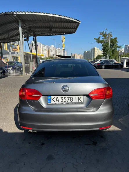 Volkswagen Jetta 2014 - 12