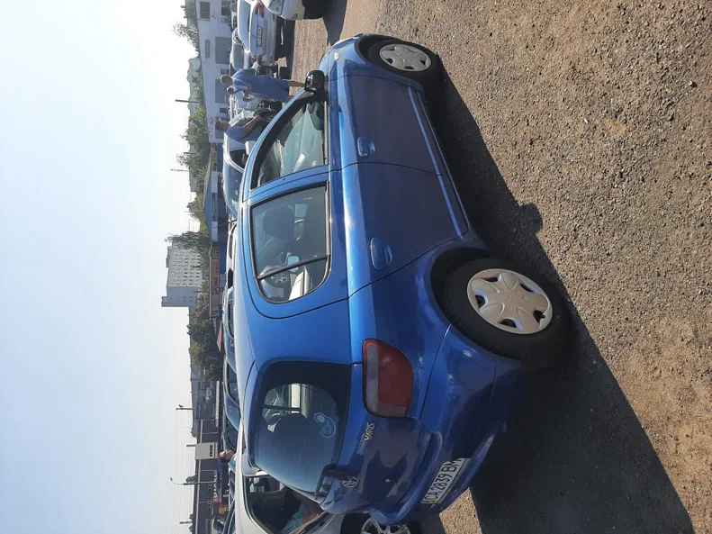 Toyota Yaris 2001