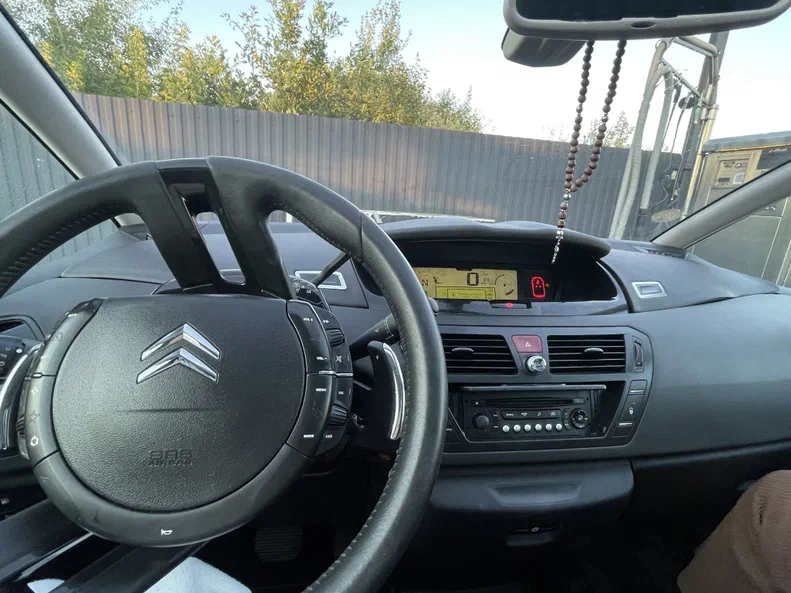 Citroen C4 Picasso 2010 - 6