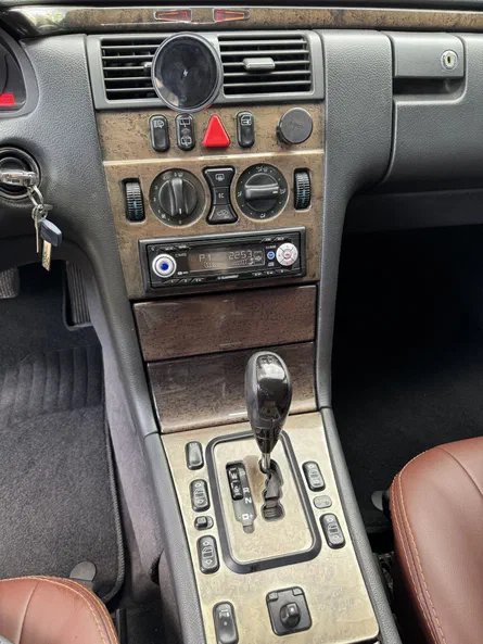 Mercedes-Benz E-Клас 2002 - 11