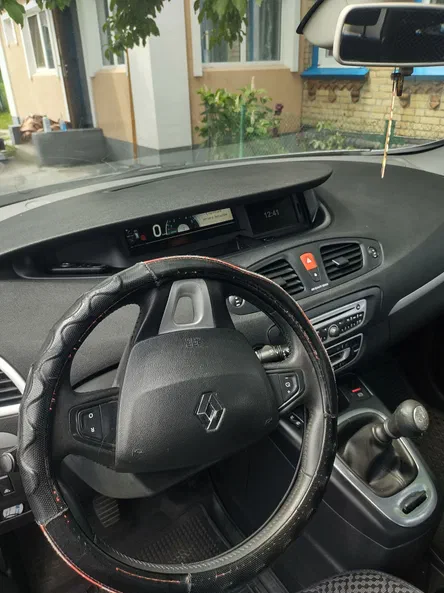 Renault Scenic 2011 - 7