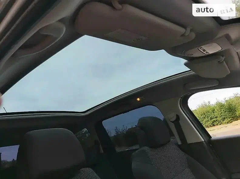 Peugeot 5008 2009 - 10