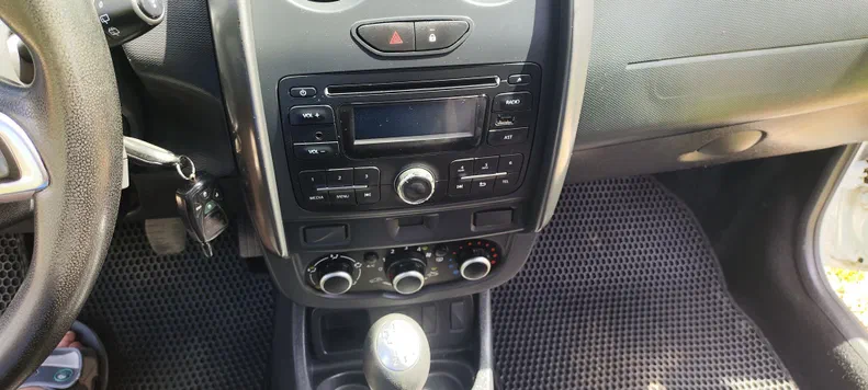 Renault Duster 2017 - 17