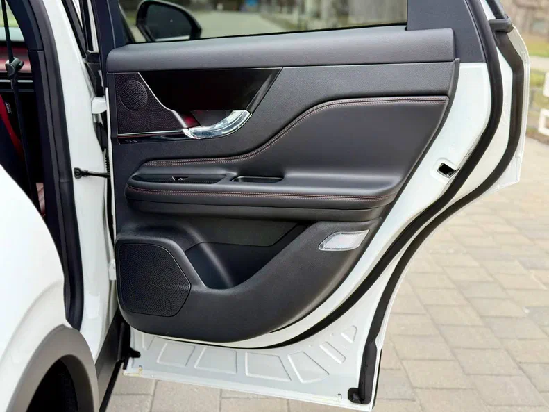 Lincoln Corsair 2024 - 36