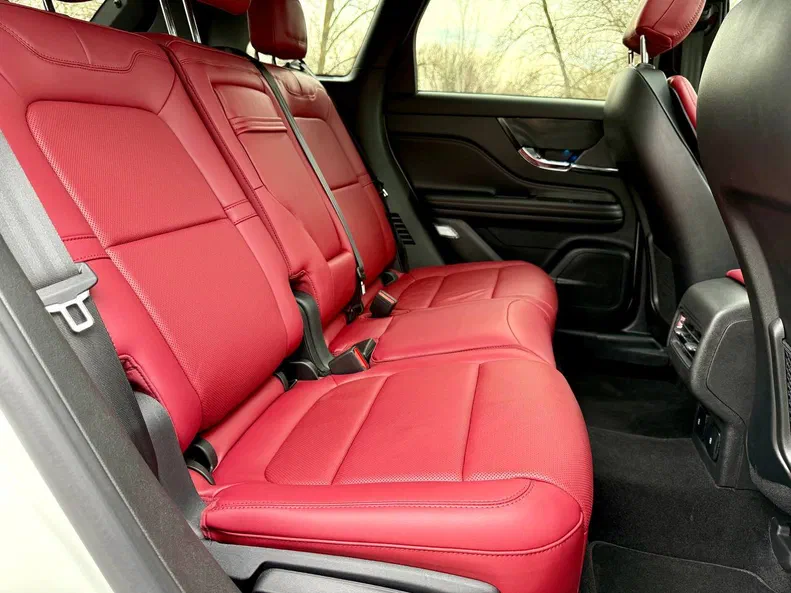 Lincoln Corsair 2024 - 37