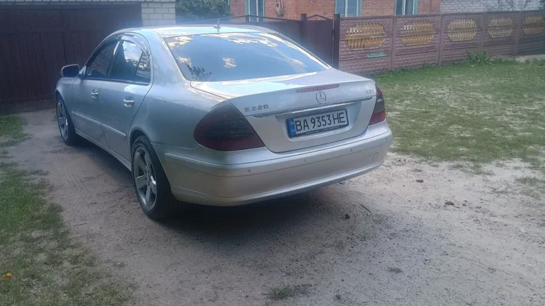 Mercedes-Benz E-Клас 2006 - 18
