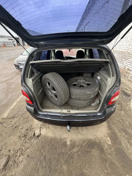Renault Megane 2000 - 10
