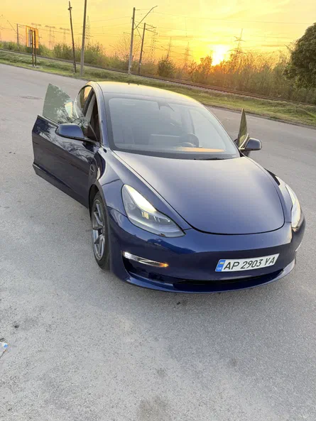 Tesla Model 3 2022 - 1