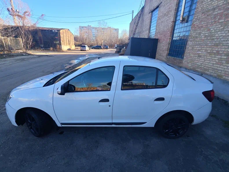 Renault Logan 2021 - 16