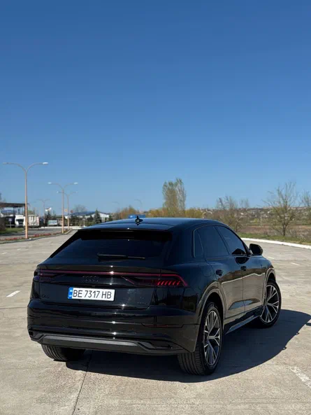 Audi Q8 2022 - 1