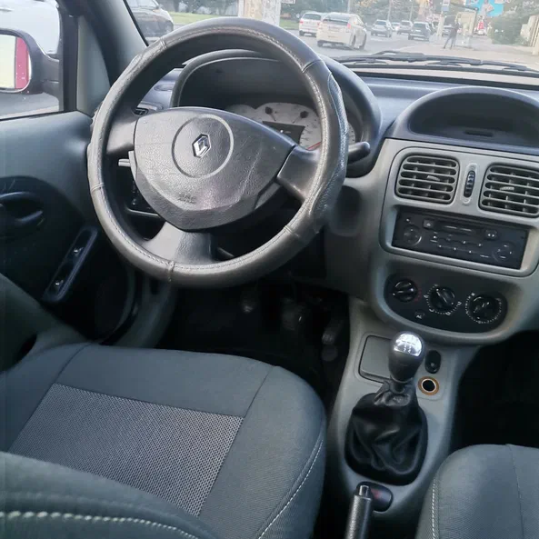 Renault Clio 2004 - 9