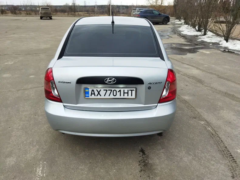 Hyundai Accent 2008 - 3