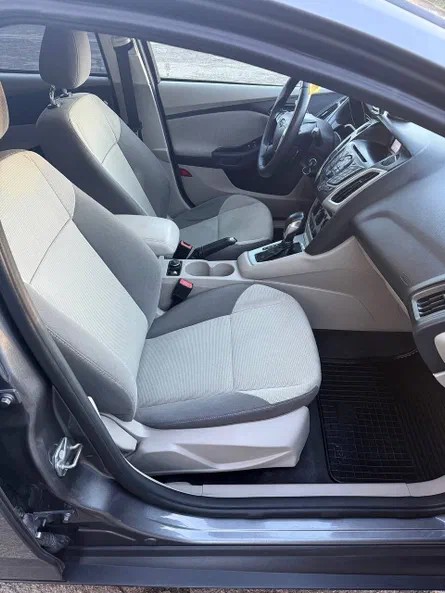 Ford Focus 2011 - 20