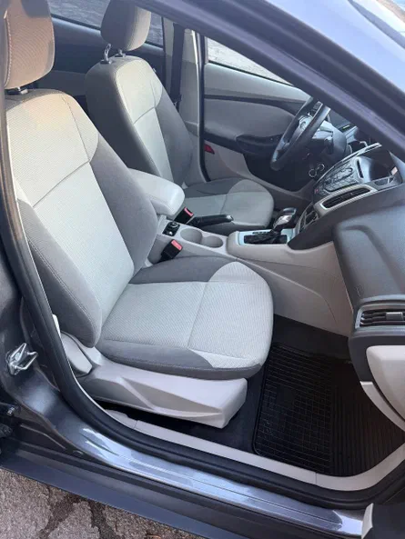 Ford Focus 2011 - 15