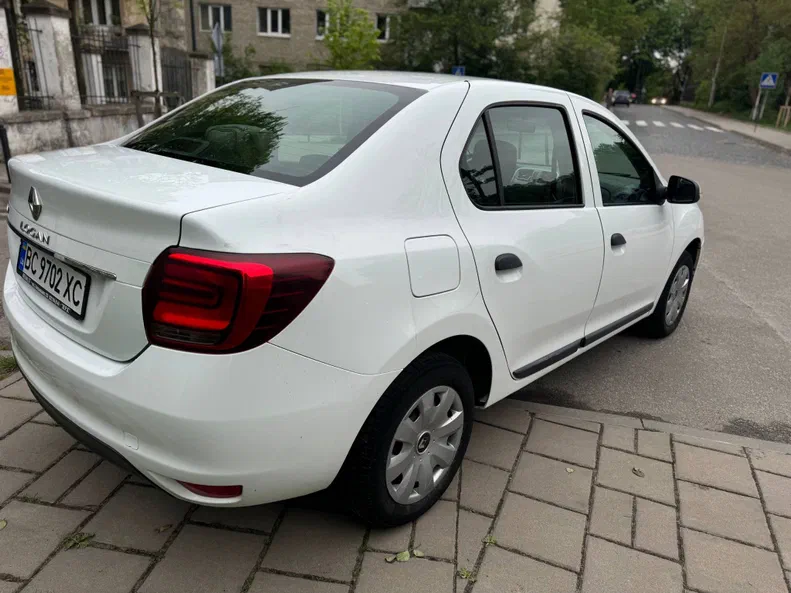 Renault Logan 2017 - 5