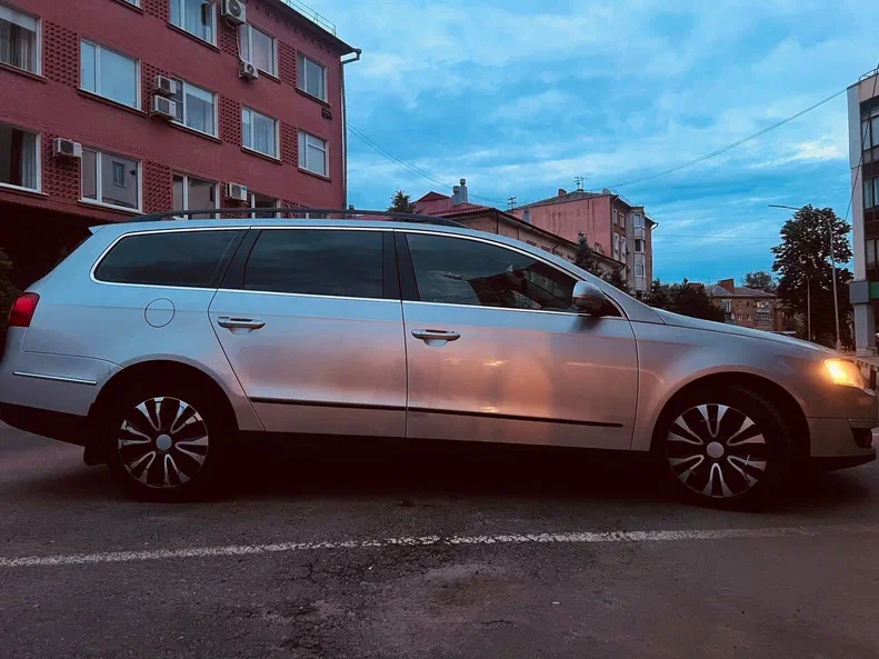 Volkswagen Passat 2008 - 1