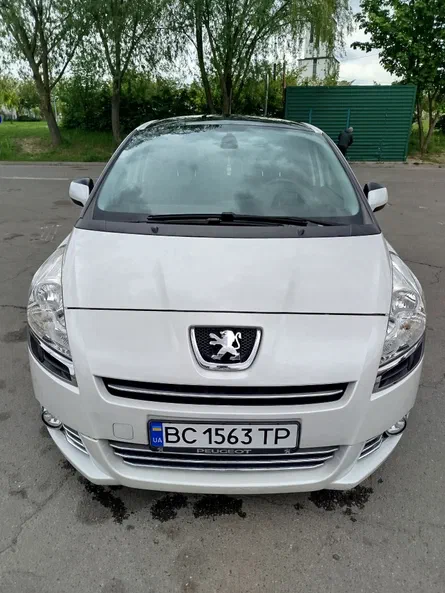 Peugeot 5008 2010 - 1