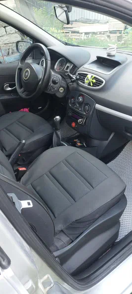 Renault Clio 2009 - 8