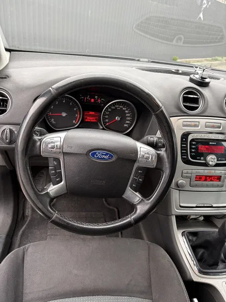 Ford Mondeo 2009 - 8