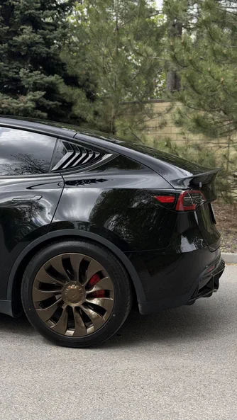 Tesla Model Y 2023 - 6