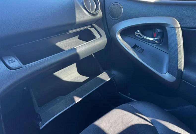 Toyota RAV4 2012 - 25