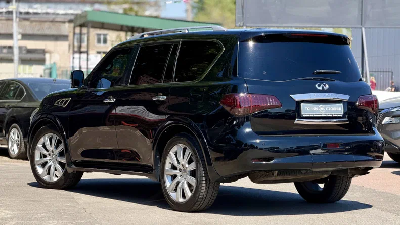 Infiniti QX56 2010 - 6
