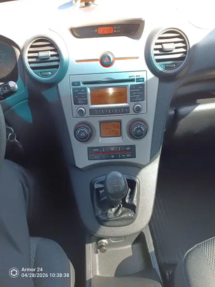 Kia Carens 2008 - 6
