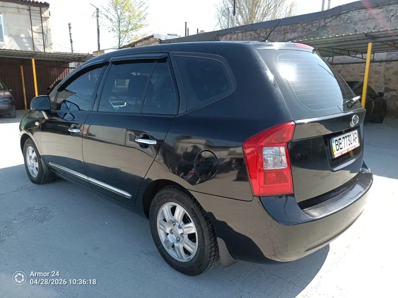 Kia Carens 2008 - 2