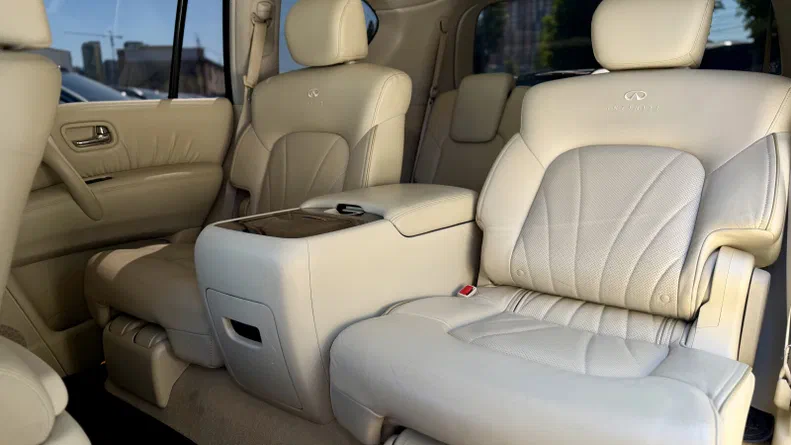 Infiniti QX56 2010 - 7