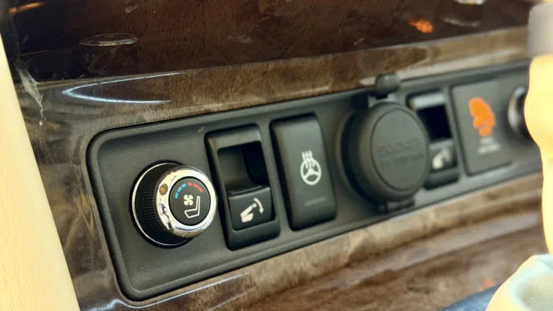 Infiniti QX56 2010 - 30