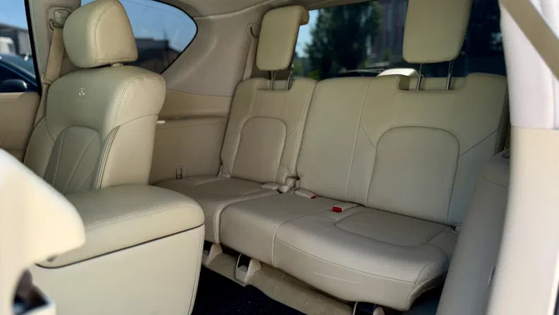 Infiniti QX56 2010 - 11