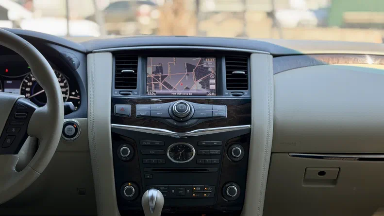 Infiniti QX56 2010 - 1