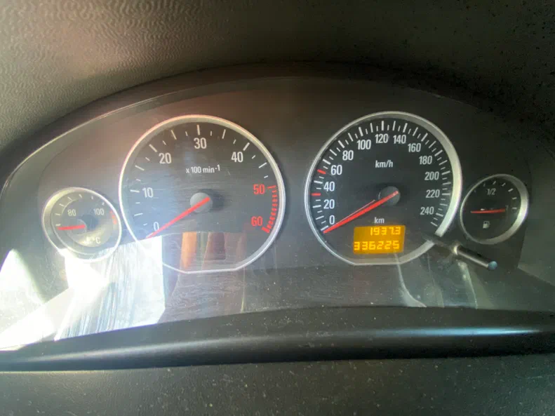 Opel Vectra 2004 - 5