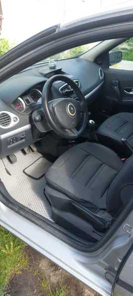 Renault Clio 2009 - 6