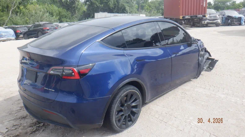 Tesla Model Y 2020 - 5