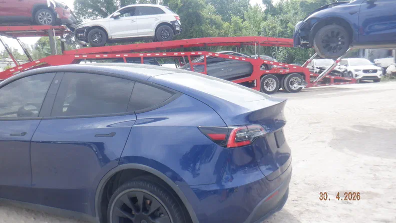 Tesla Model Y 2020 - 10