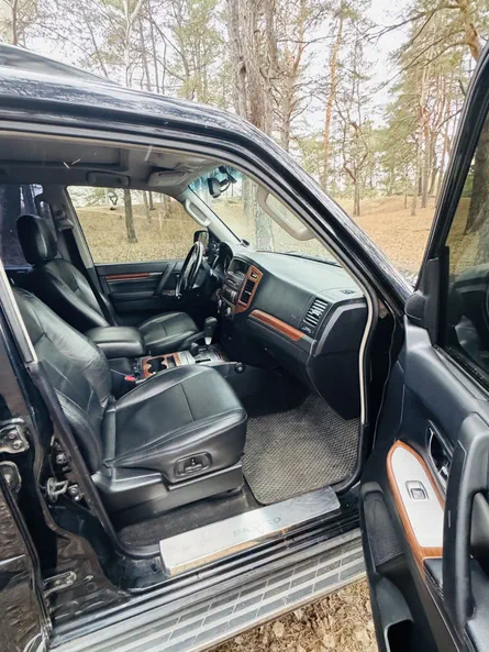 Mitsubishi Pajero 2007 - 8